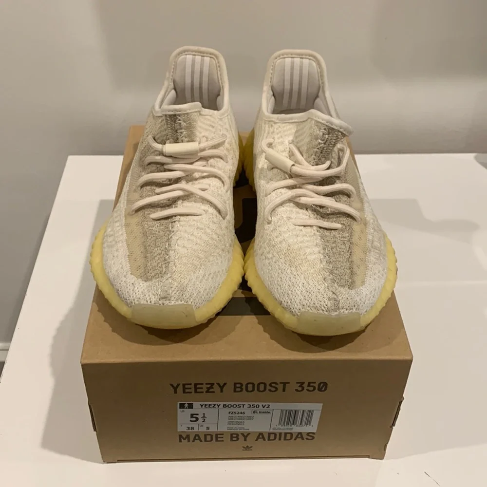 YEEZY‎ Boost 350 V2